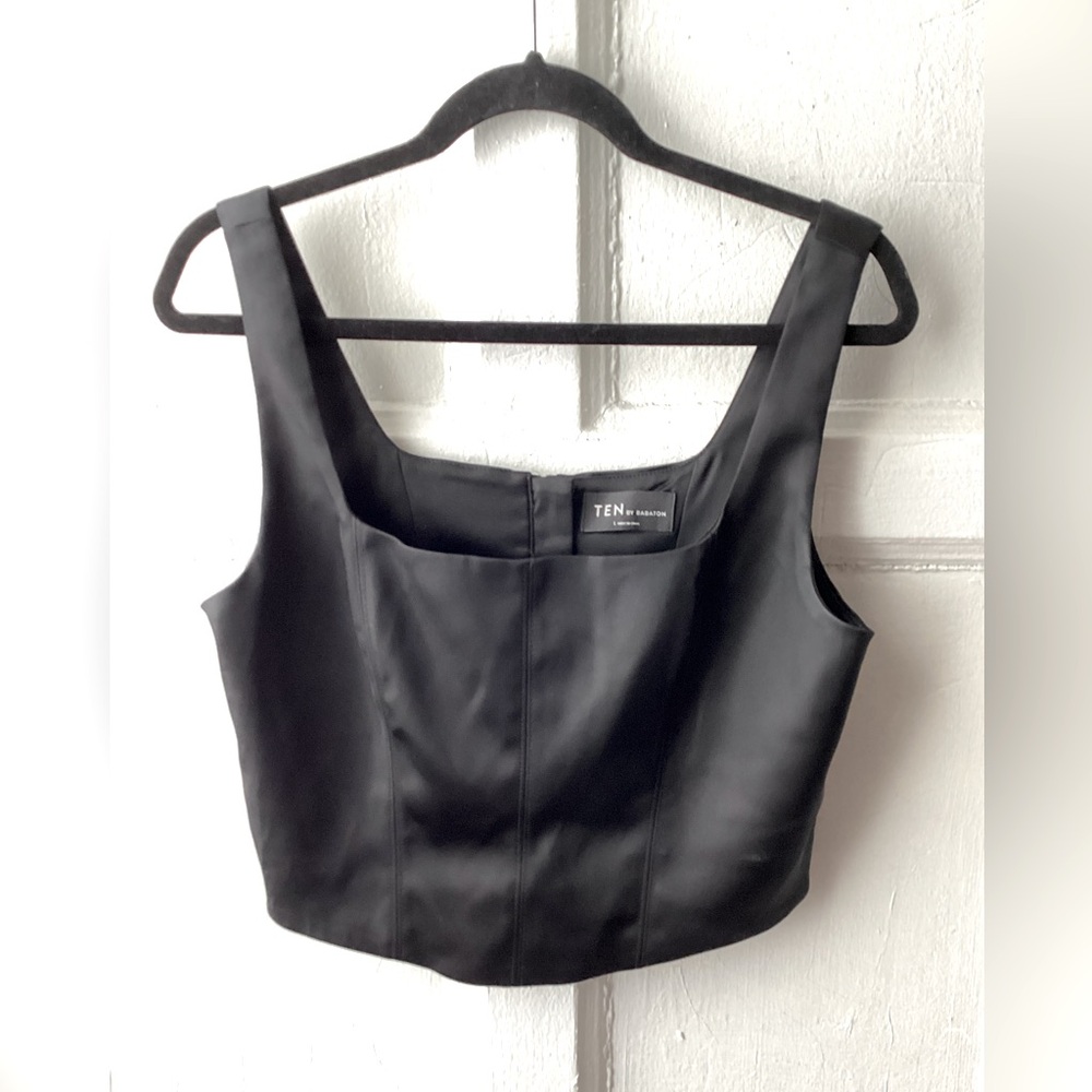 TEN by Babaton Black Fitted Crop Tank Top